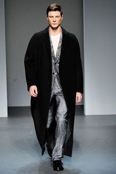 Look 35